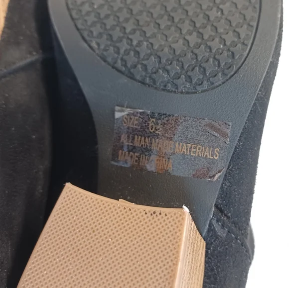 Qupid Ankle Booties Black Suede Zip back - 6 1/ 2 - Picture 3 of 6